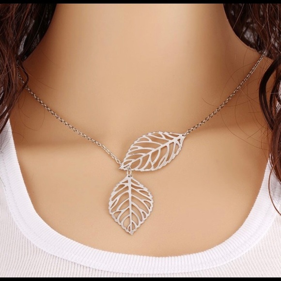 Silver Double Leaf Delicate Necklace - Picture 4 of 4